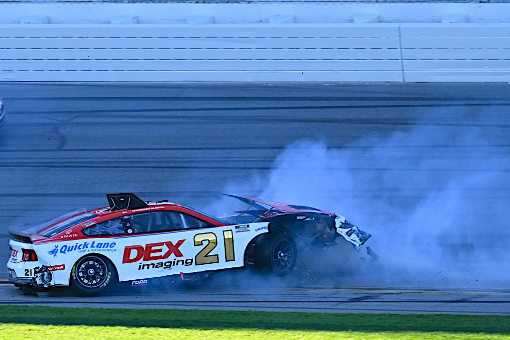 Early Crash Leaves Burton 39th in the Daytona 500 Speedway