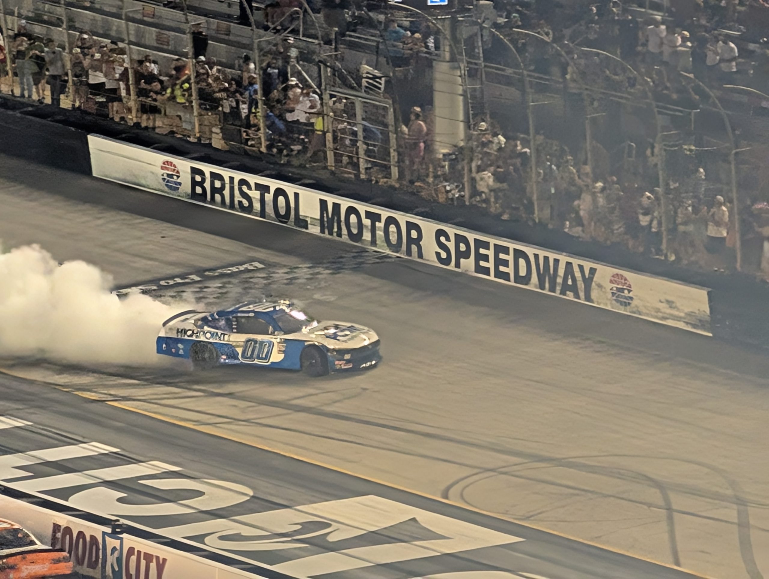 NXS: Custer wins Food City 300 and secures championship