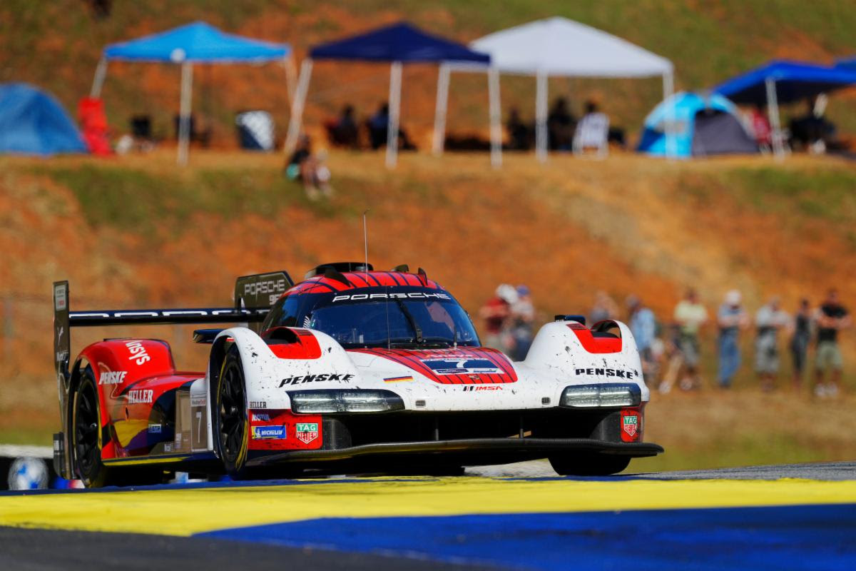 No. 7 Porsche Penske Leads Motul Petit Le Mans after Eight Hours